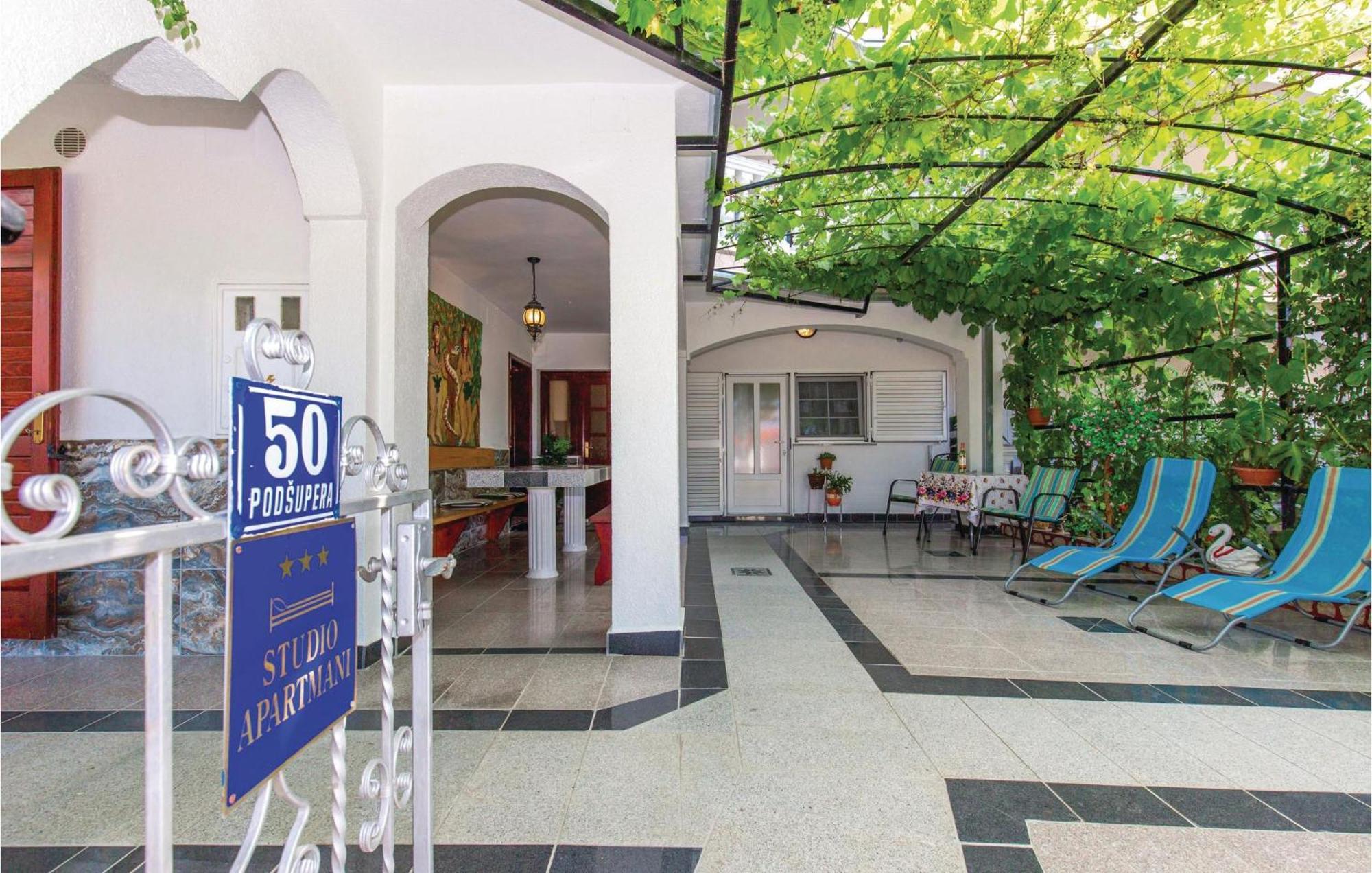 Stunning Apartment In Crikvenica With Wifi Exterior foto